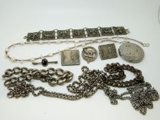 A collection of jewellery to include silver necklaces, silver bracelet, silver brooch,