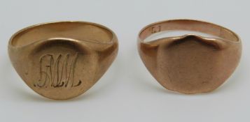 Two 9ct gold signet rings, 8.