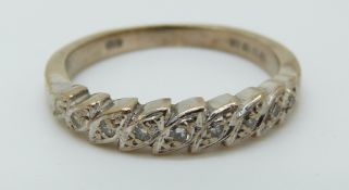 A 9ct white gold ring set with diamonds, 3.