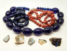 A 19thC glass beaded necklace,