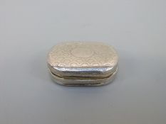 A Georgian hallmarked silver vinaigrette, Birmingham 1811 maker John Shaw, length 3.