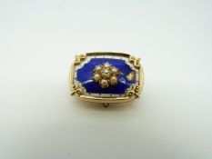 A Victorian brooch,