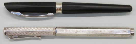 Two Caran d'Ache fountain pens Dunas with matte black barrel and cap,
