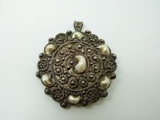 A Mexican Taxco silver brooch or pendant with filigree decoration set with blister pearls, 4.5 x 4.