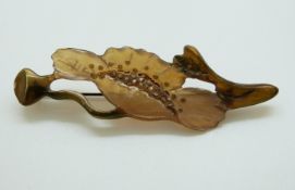 An Art Nouveau French horn brooch signed George Pierre 1895-1914, 8.5 x 2.