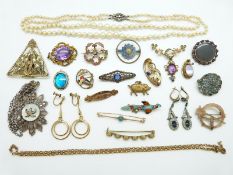 A collection of Victorian jewellery including brooches, an enamel bird brooch, a paste brooch,