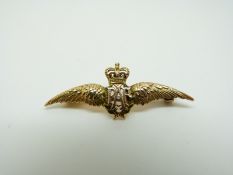 A 9ct gold sweetheart RAF brooch, 4.