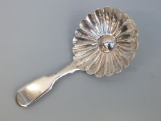 A Victorian hallmarked silver caddy spoon, Exeter 1839 maker Robert Williams, length 7.