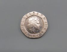 A undated 20p Queen Elizabeth II mule coin