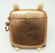 A 9ct gold vesta, Birmingham 1902, 26.