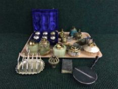 A tray of onyx lighter, cigarette case,