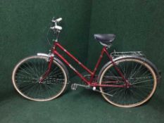 A lady's Elite hybrid cycle