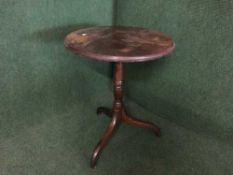 A Victorian mahogany pedestal table