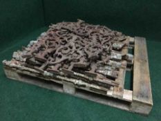 A large quantity of Victorian iron railings (one pallet).