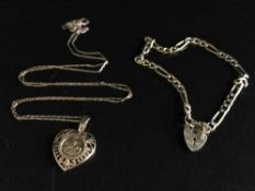 A 9ct gold heart pendant on chain, together with a 9ct gold padlock bracelet, 5.