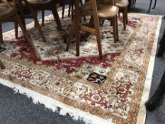 A fringed Persian Heriz carpet 280 cm x 200 cm
