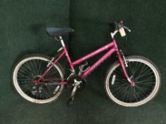 A girls Auburn Solara mountain bike