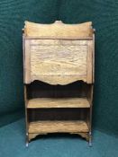 An early 20th century oak bureau