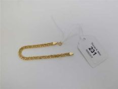 A 9ct gold bracelet, 3.