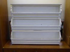 A painted pine delft rack