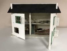 A mid 20th century doll's house