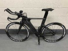 A Specialised Shiv triathlon bike, Frame size S, crosswind-optimised airfoils,