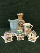 A tray of two Maling vases,