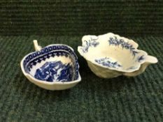 A late eighteenth century Caughley pickle dish, decorated in underglaze blue ,