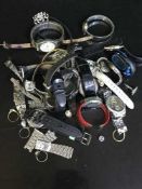 A large collection of wrist watches (Q)