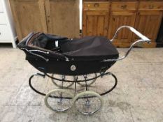 A Silver Cross doll's pram
