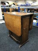 An oak drop leaf table
