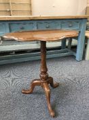 A Victorian mahogany pedestal table