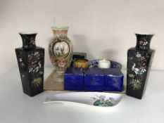 A tray of Ringtons 80th Anniversary tea caddies, Carlton Ware dish, Arthur wood tankard, Spode bowl,