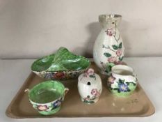 A tray of five pieces of Maling china