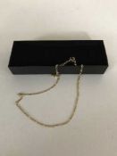 A 9ct gold chain