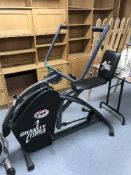 A gravity force trainer