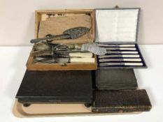 A tray of boxed cutlery