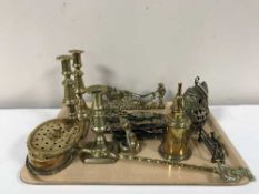 A tray of brass ware - horse brasses,