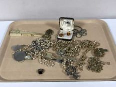 A 9ct gold signet ring,