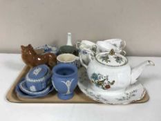 A tray of Melba ware dog, jasper ware,