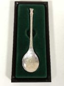 A boxed John Pinches silver 1975 Christmas spoon