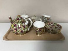 A fifteen piece Royal Albert Old country Roses Chintz Collection tea set