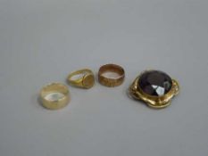 Two 9ct gold rings,