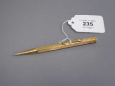 A 9ct gold yard o'lead propelling pencil, 22.5g gross.