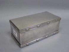 A good quality Lindisfarne silver casket, 21.5 cm x 10.5 cm x 8.5 cm, lined, 1290.3g gross.