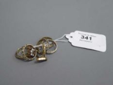 A quantity of gold and silver rings