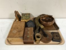 A tray of treen pieces inc.