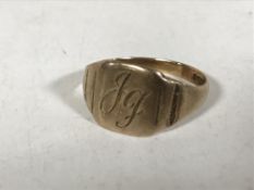 A 9ct gold signet ring, 3.