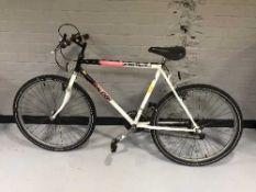 A gent's Raleigh mountain bike