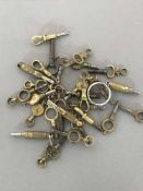A quantity of old pocket watch keys (Q)
